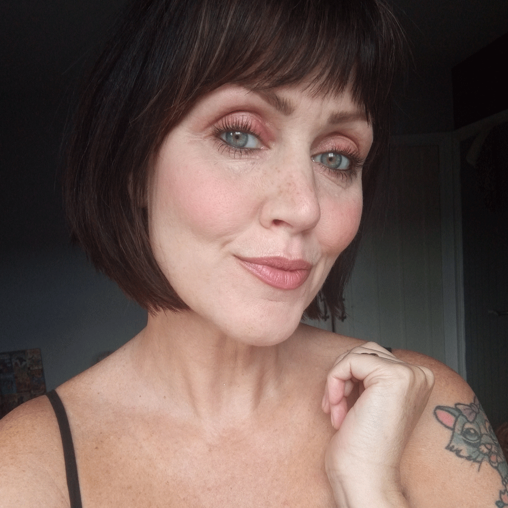 Your evening make-up look in 3 simple steps.